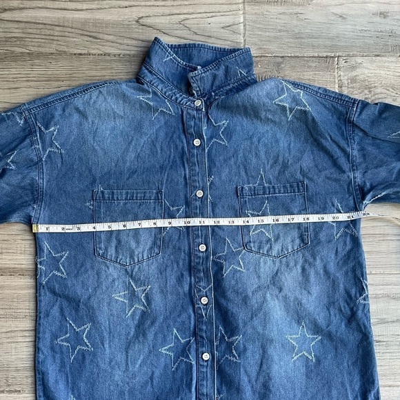 Fun Denim Button Down Shirt Distressed Star Pattern Throughout Boxy Cut SZ M - Picture 9 of 11